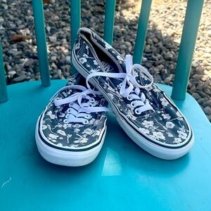 Size 9 Women’s Vans